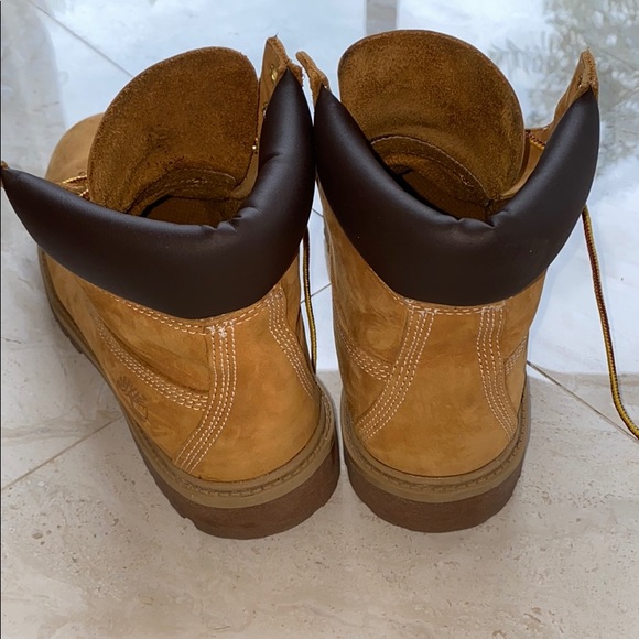 TIMBERLAND WOMEN'S 6-INCH PREMIUM WATERPROOF BOOTS - Picture 3 of 7